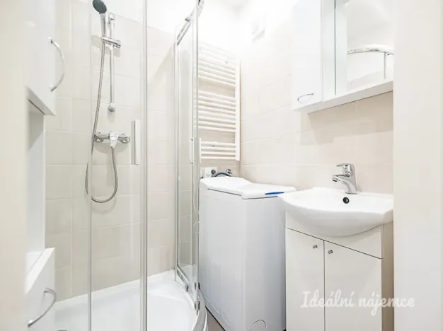 Pronájem bytu 2+1, Praha - Hloubětín, Zelenečská, 54 m2