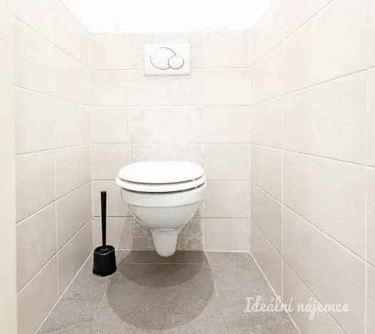 Pronájem bytu 2+1, Praha - Hloubětín, Zelenečská, 54 m2