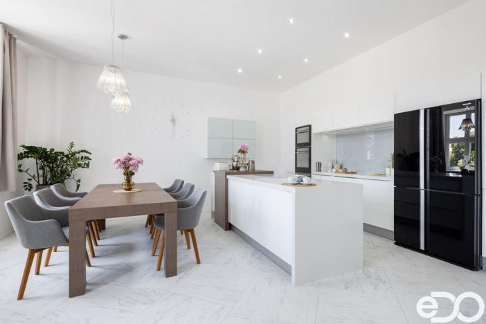 Prodej bytu 3+1, Soběslav - Soběslav I, náměstí Republiky, 103 m2