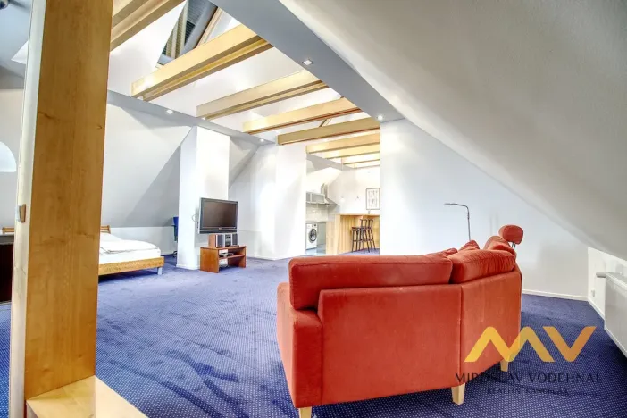 Pronájem bytu 1+kk, Hradec Králové, Malé náměstí, 98 m2