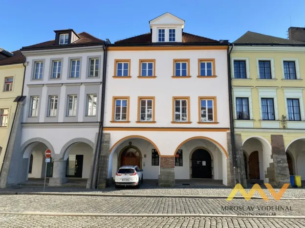 Pronájem bytu 1+kk, Hradec Králové, Malé náměstí, 98 m2