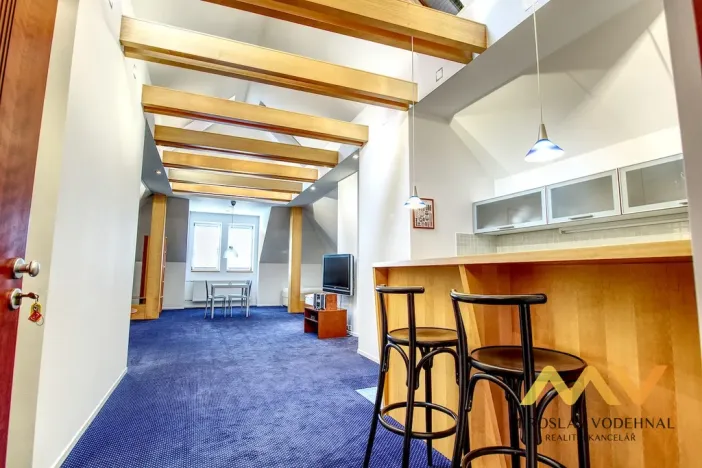 Pronájem bytu 1+kk, Hradec Králové, Malé náměstí, 98 m2