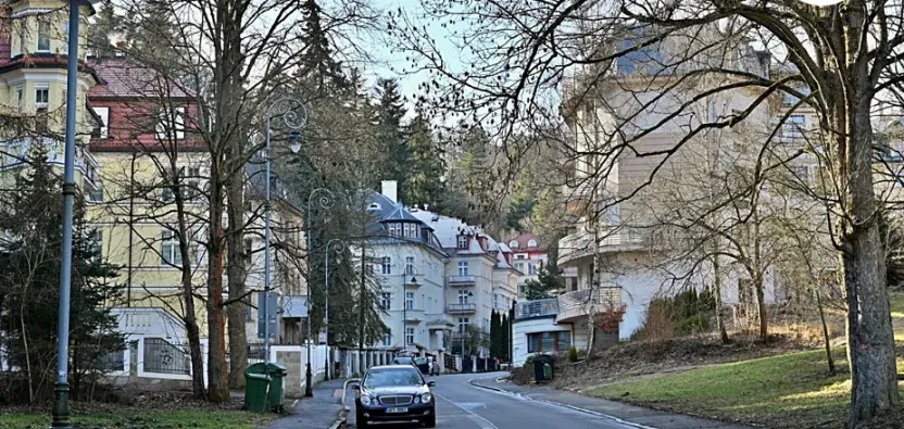 Prodej garážového stání, Karlovy Vary, Křižíkova, 16 m2