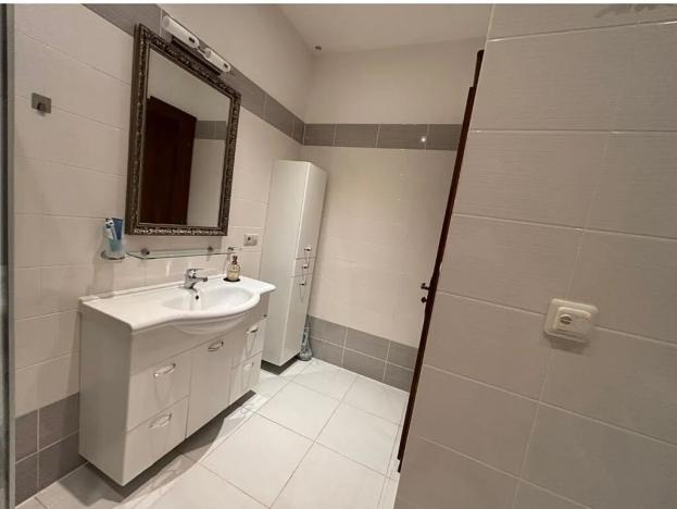 Prodej bytu 2+kk, Karlovy Vary, Vřídelní, 58 m2