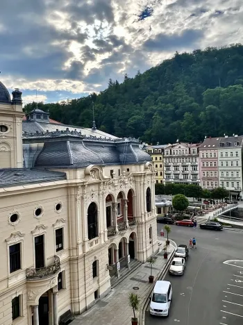 Prodej bytu 5+1, Karlovy Vary, Divadelní náměstí, 185 m2