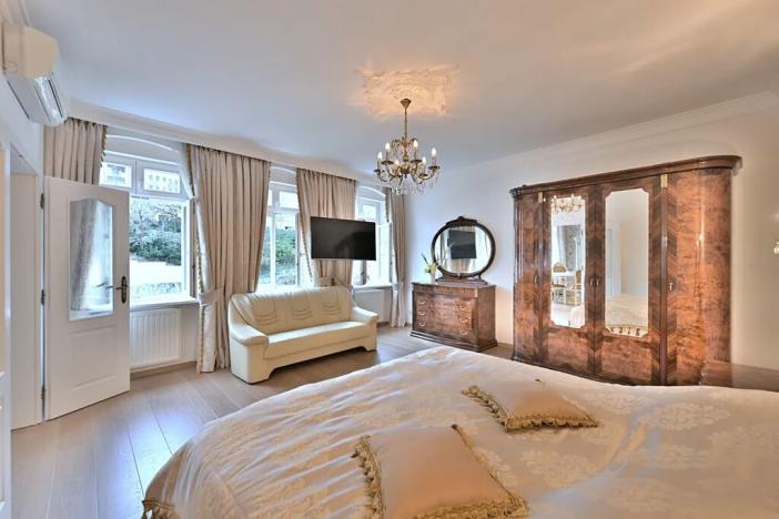 Prodej bytu 2+kk, Karlovy Vary, Vřídelní, 55 m2