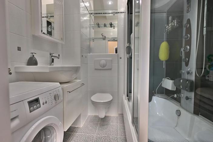 Prodej bytu 2+kk, Karlovy Vary, Vřídelní, 55 m2