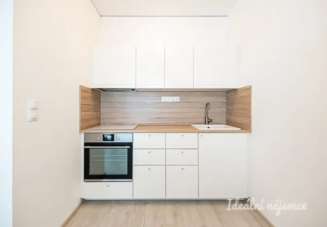 Pronájem bytu 1+kk, Praha - Letňany, Chlebovická, 33 m2
