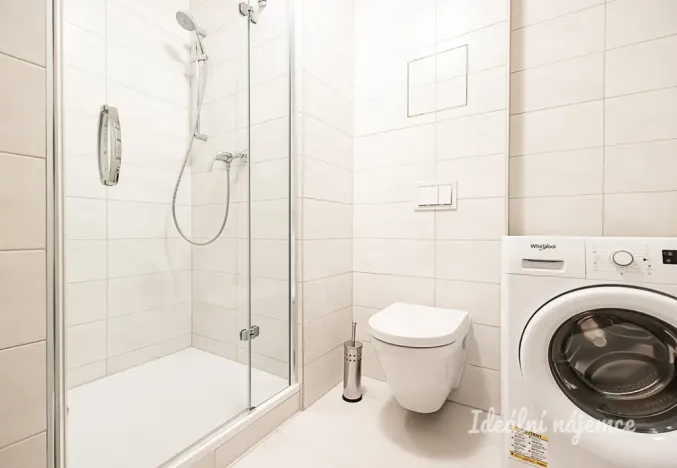 Pronájem bytu 1+kk, Praha - Letňany, Chlebovická, 33 m2