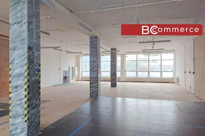 Pronájem skladu, Brno, 385 m2