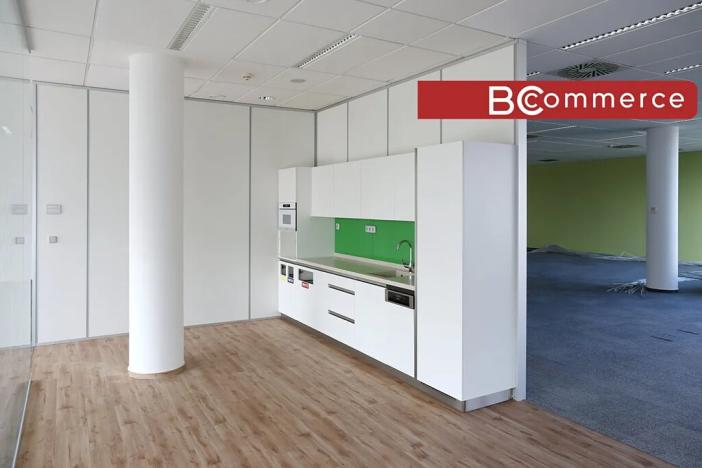 Pronájem kanceláře, Brno, 1000 m2