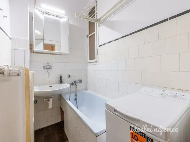 Pronájem bytu 1+kk, Praha - Vinohrady, Soběslavská, 20 m2