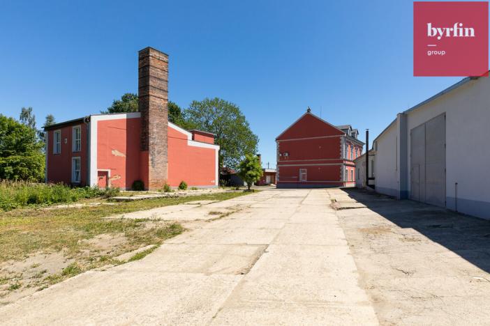 Prodej výrobních prostor, Krnov, Lidická, 12420 m2