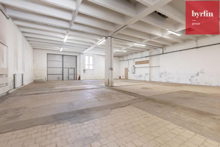 Prodej výrobních prostor, Krnov, Lidická, 12420 m2