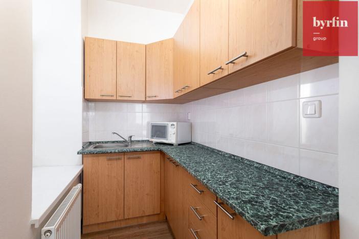 Prodej výrobních prostor, Krnov, Lidická, 12420 m2