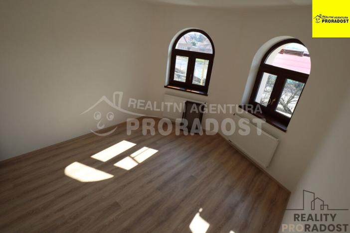 Pronájem bytu 2+kk, Břeclav, Na Valtické, 55 m2