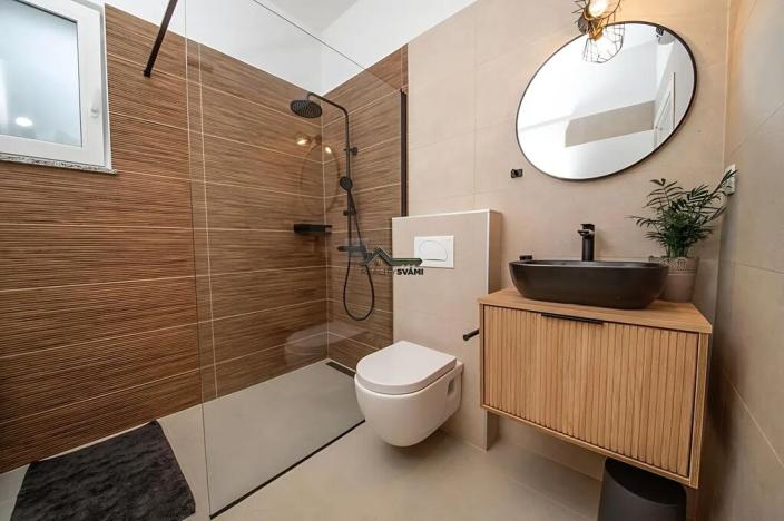 Prodej ubytování, Jakišnica, Chorvatsko, 160 m2