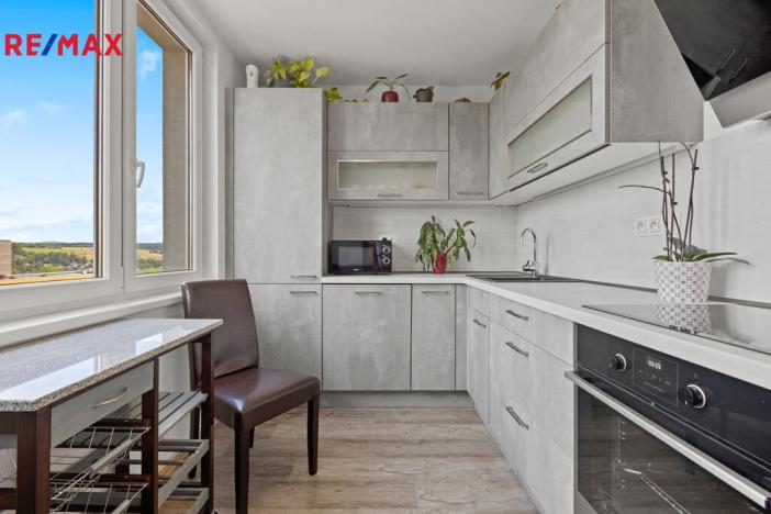 Prodej bytu 2+1, Karlovy Vary - Drahovice, Východní, 61 m2
