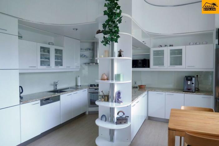 Prodej rodinného domu, Velký Týnec, 295 m2