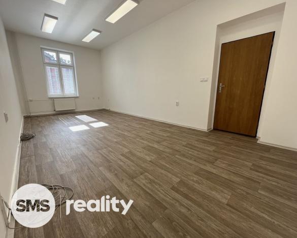 Pronájem kanceláře, Opava, Hradecká, 26 m2