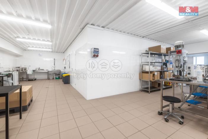 Prodej výrobních prostor, Tečovice, 2469 m2