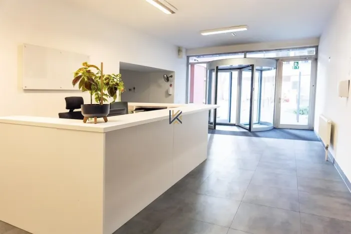 Pronájem obchodního prostoru, Praha - Smíchov, Nádražní, 94 m2