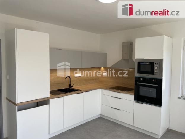 Pronájem bytu 2+1, Slavičín - Divnice, 63 m2