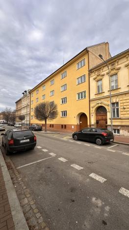 Prodej bytu 3+1, České Budějovice - České Budějovice 3, Skuherského, 87 m2