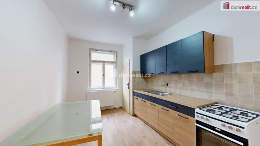 Pronájem bytu 2+1, Opava - Město, Dolní náměstí, 75 m2