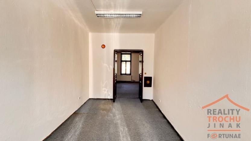 Pronájem kanceláře, Hradec Králové, Pospíšilova, 36 m2