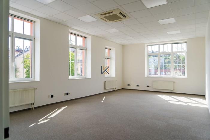 Pronájem kanceláře, Praha - Smíchov, Nádražní, 32 m2