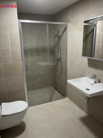 Pronájem bytu 1+kk, Zlín, Tyršovo nábřeží, 28 m2