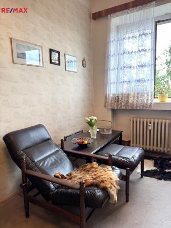 Prodej bytu 2+kk, Praha, Černokostelecká, 47 m2