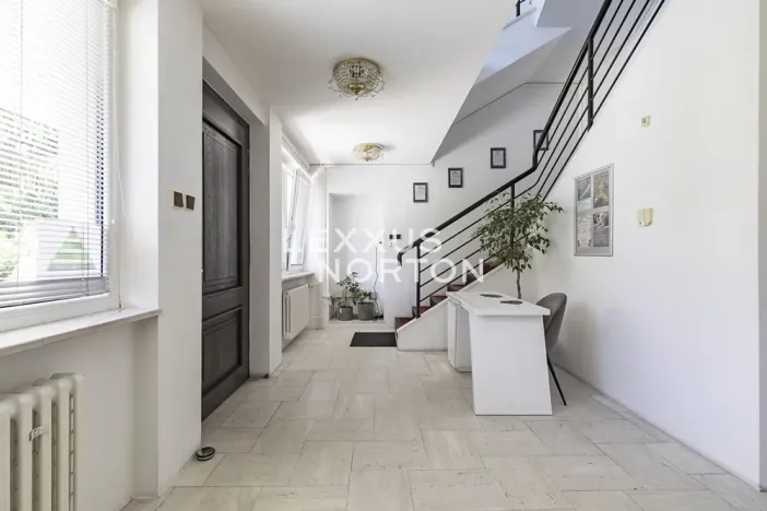 Pronájem vily, Praha - Lhotka, Na dlouhé mezi, 280 m2