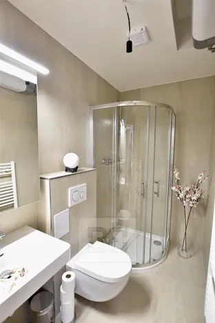 Prodej bytu 2+kk, Čím, 66 m2