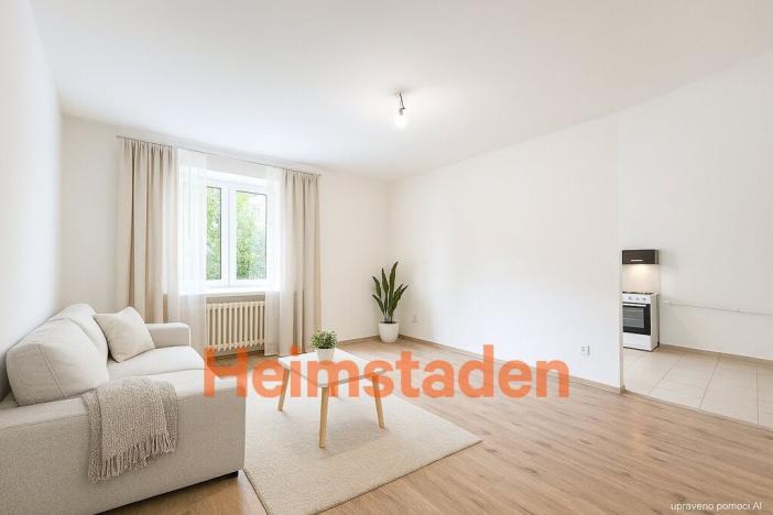 Pronájem bytu 1+kk, Havířov - Město, Hlavní třída, 38 m2