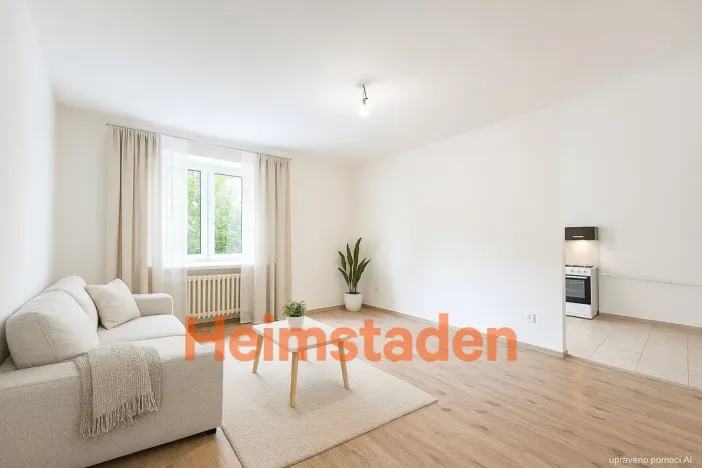 Pronájem bytu 1+kk, Havířov - Město, Hlavní třída, 38 m2