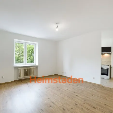 Pronájem bytu 1+kk, Havířov - Město, Hlavní třída, 38 m2