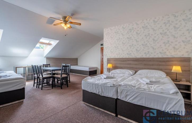 Prodej ubytování, Svoboda nad Úpou, 5. května, 1050 m2
