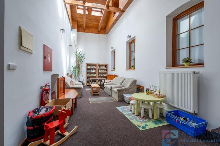 Prodej ubytování, Svoboda nad Úpou, 5. května, 1050 m2