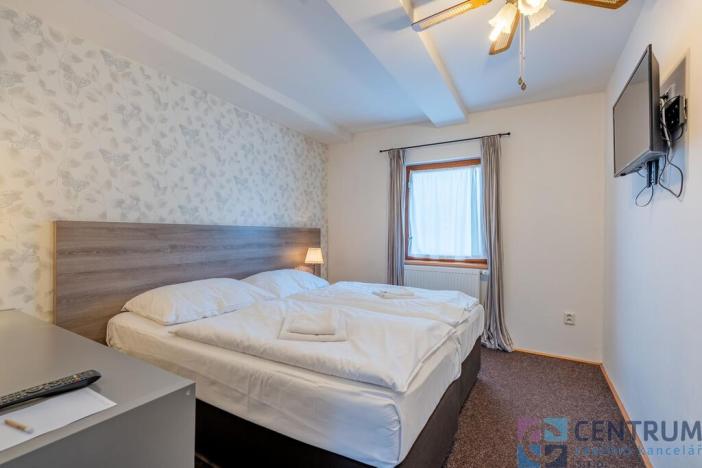 Prodej ubytování, Svoboda nad Úpou, 5. května, 1050 m2