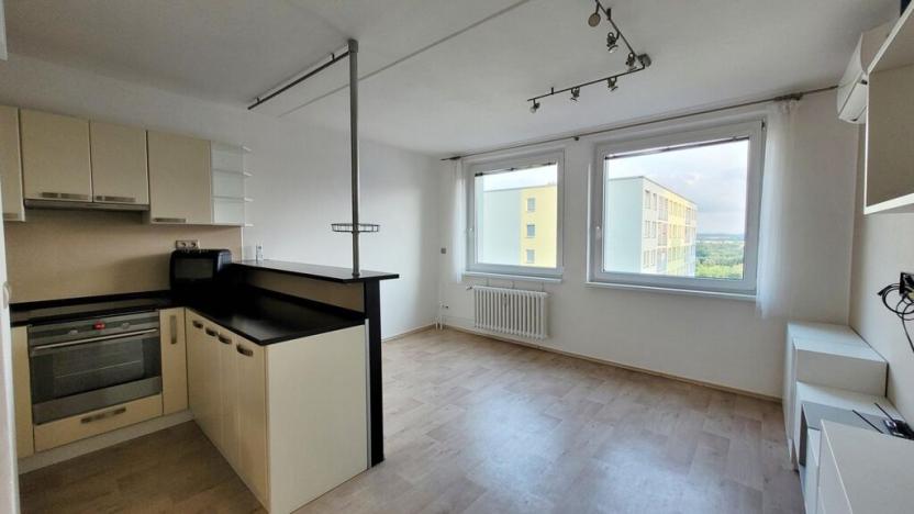 Pronájem bytu 2+kk, Praha - Černý Most, Kpt. Stránského, 41 m2