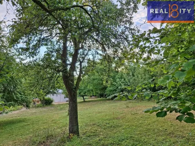 Pronájem zahrady, Praha - Nebušice, 1241 m2