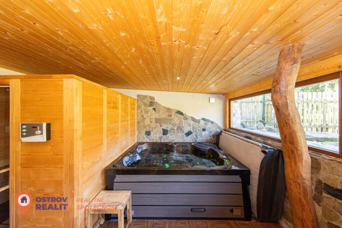 Prodej rodinného domu, Dolní Morava, 679 m2