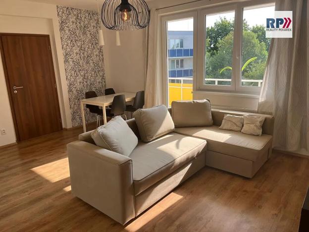 Pronájem bytu 2+kk, Praha - Vinoř, Českodubská, 54 m2
