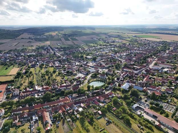 Prodej pozemku pro bydlení, Dolní Dunajovice, 2041 m2