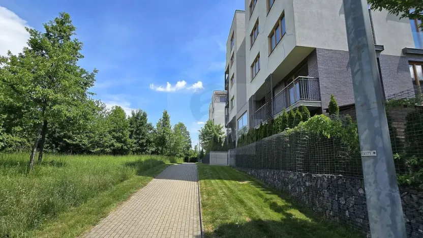 Pronájem bytu 2+kk, Praha - Hrdlořezy, Nad Smetankou, 65 m2