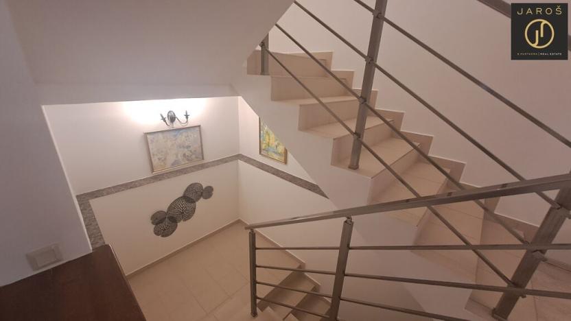 Prodej rodinného domu, Karlovy Vary, Sopečná, 350 m2