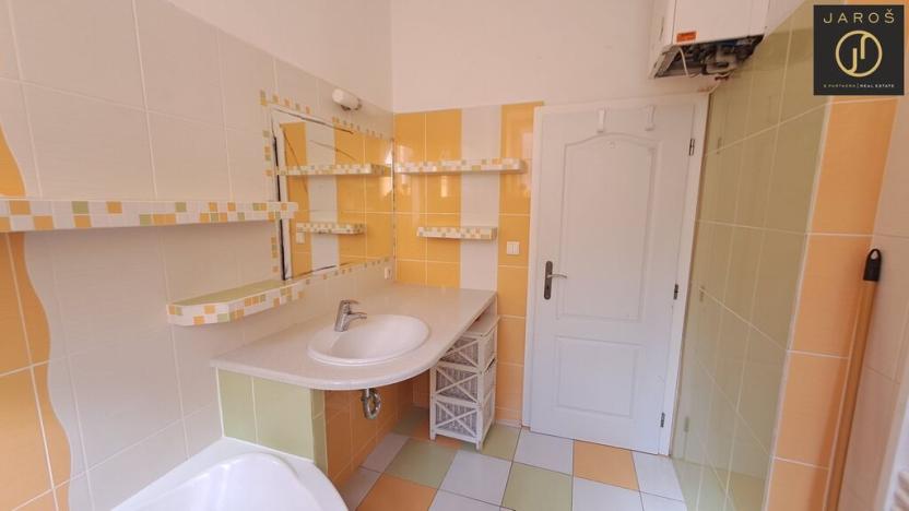 Prodej bytu 2+1, Karlovy Vary, Stará Kysibelská, 67 m2