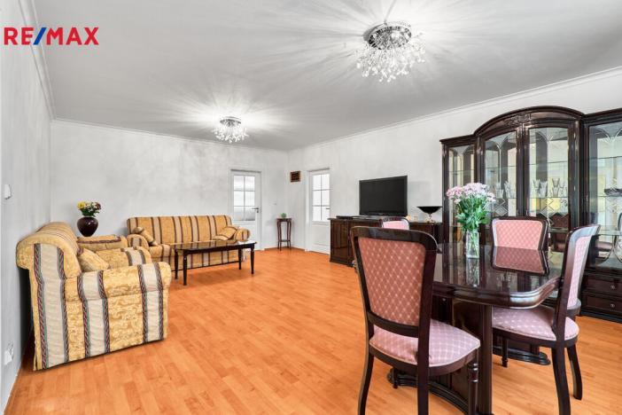 Prodej bytu 3+1, Karlovy Vary, Raisova, 118 m2